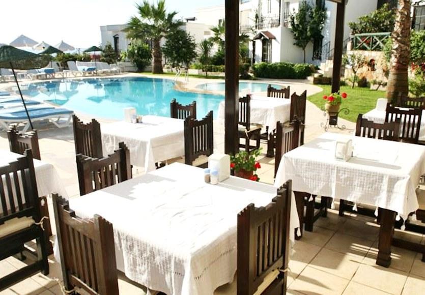 Sunny Garden Nilufer Hotel Тургутрейс Экстерьер фото