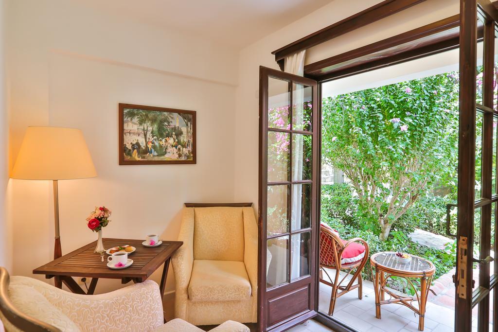 Sunny Garden Nilufer Hotel Тургутрейс Экстерьер фото