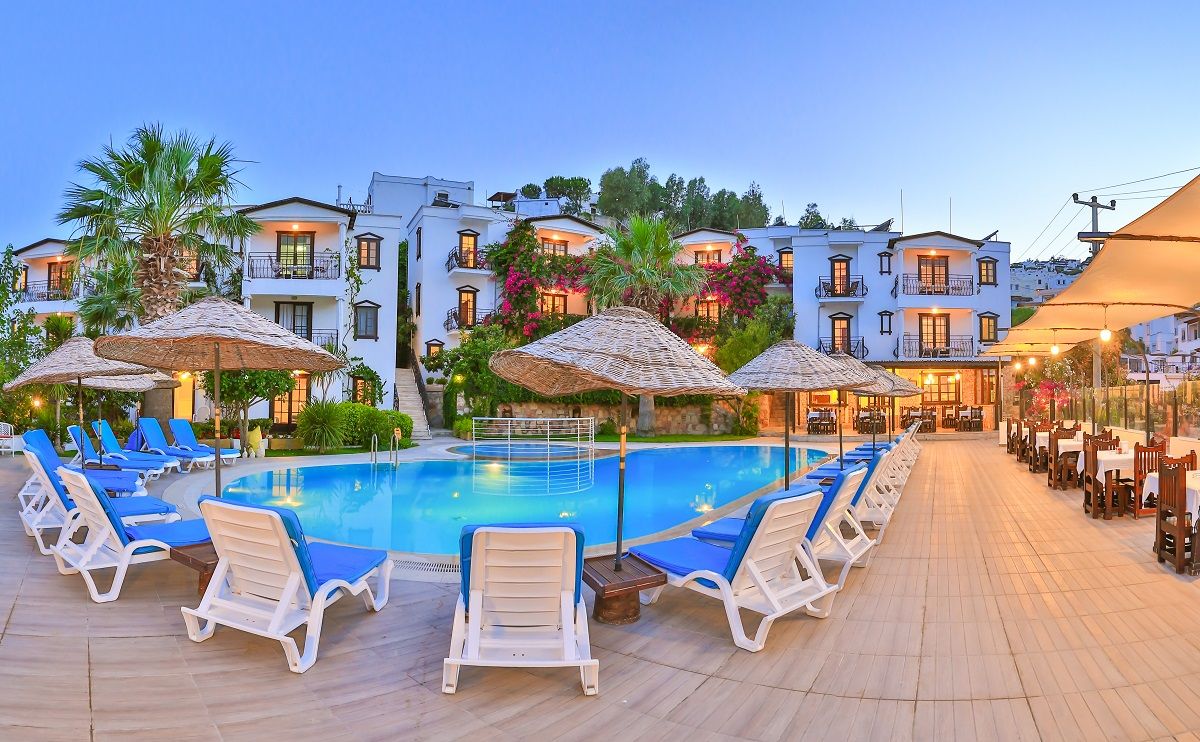 Sunny Garden Nilufer Hotel Тургутрейс Экстерьер фото